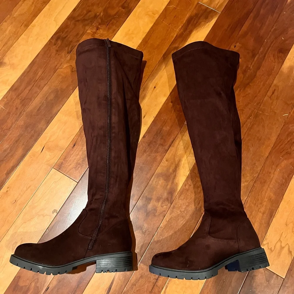 LUOIKA Tall Boots Sz 10XW Chocolate Brown NWOT Never Worn Fall Winter Heavy Duty